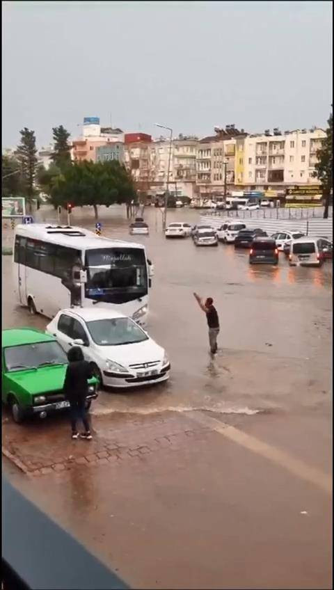 Seralar hayalet gibi uçtu! Pencereden bakan Antalyalılar gözlerine inanamadı - Resim: 52